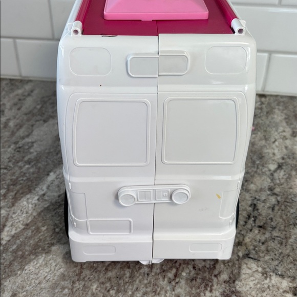Mattel Barbie Ambulance Vehicle Play set Care Clinic Lights Sound Hospital - Picture 4 of 17